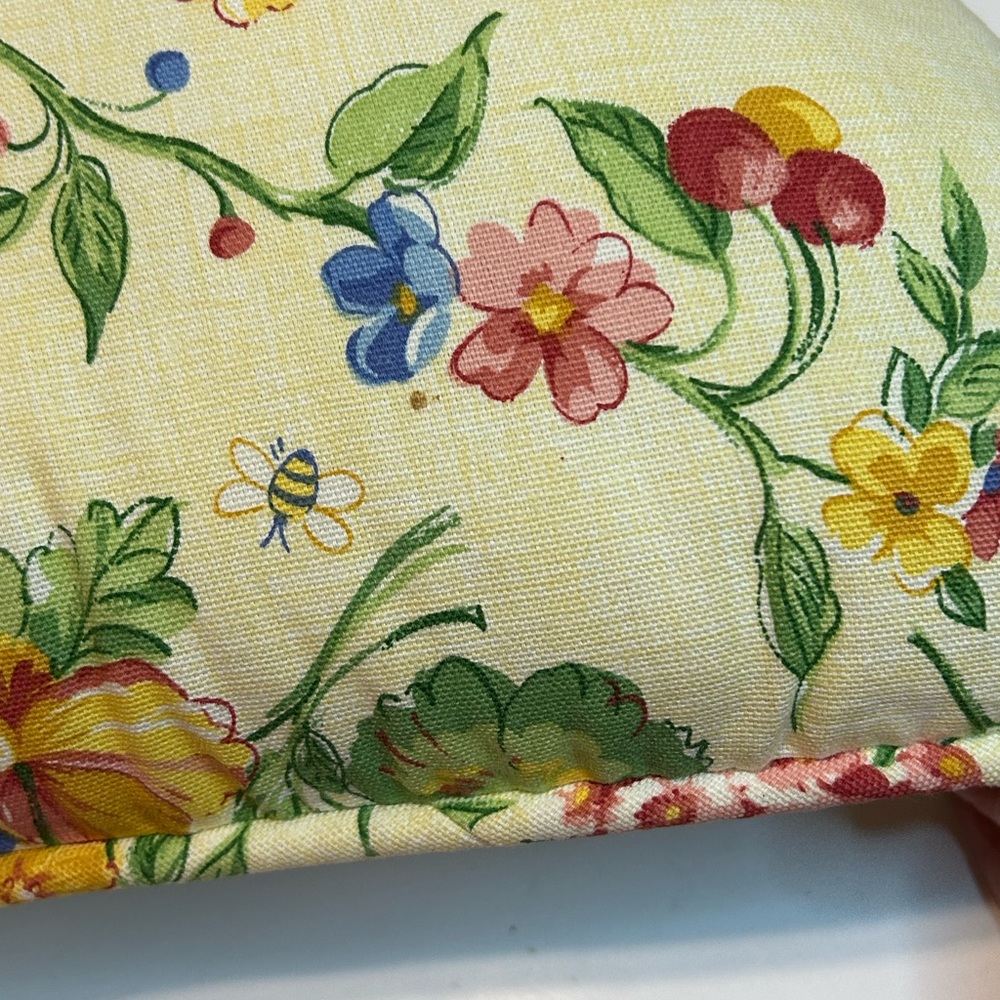 Pair of Vintage Waverly Home Fashions Yellow Floral Decorative Accent Pillows - Picture 15 of 16